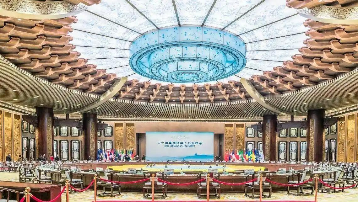 “G20的桌子太小，装不下中国的手笔，我们自己开席！”
