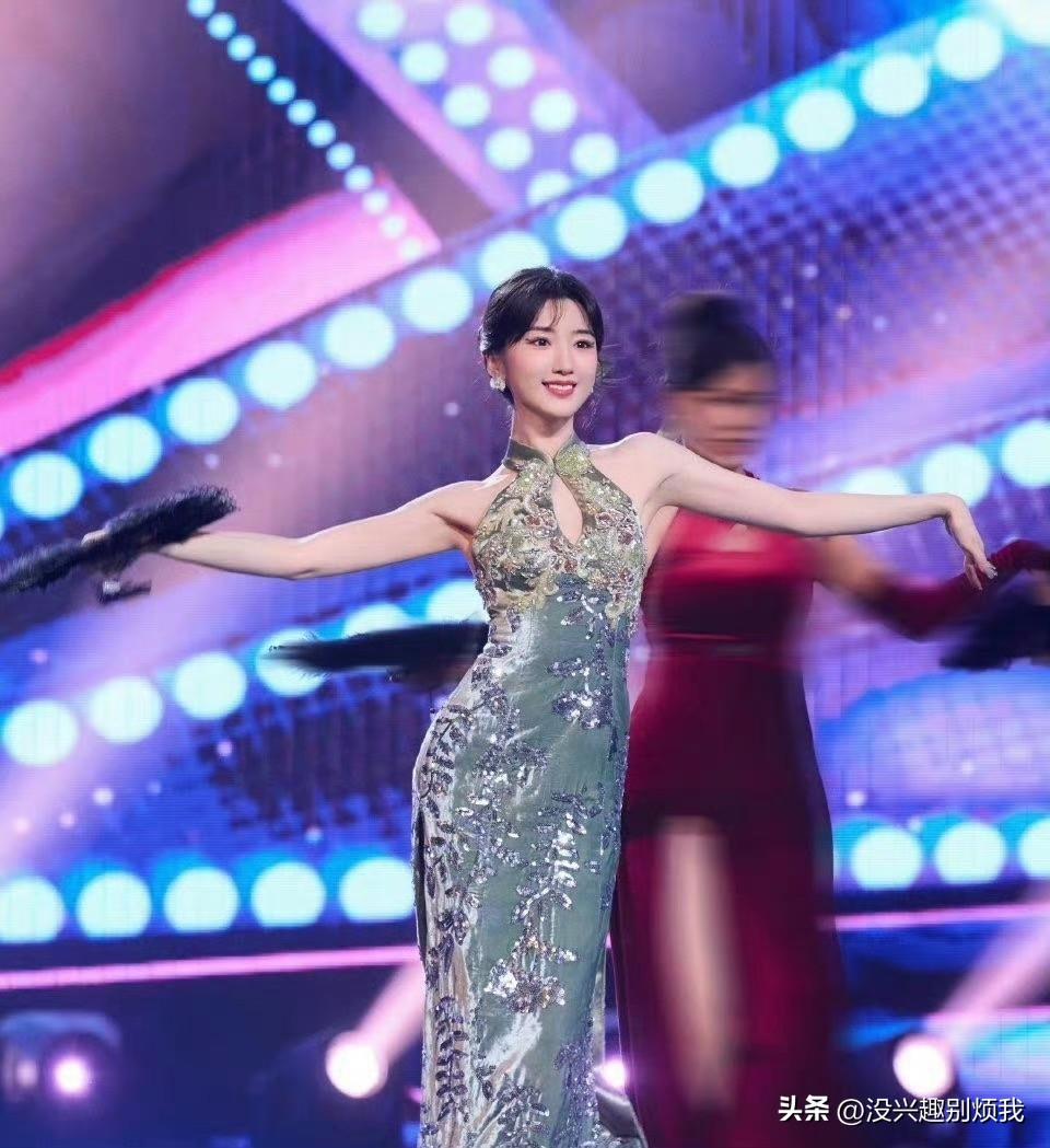 毛晓彤姐姐这身造型，太美啦