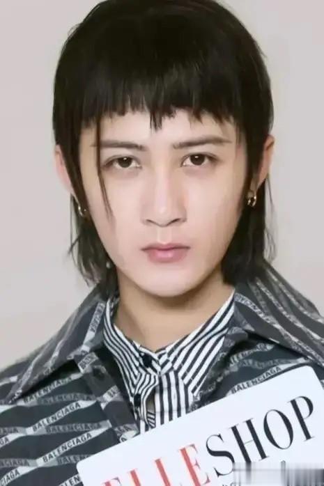 造型师你的精神状态还好吗？为什么把檀健次整成马丽[汗][汗] ​​​