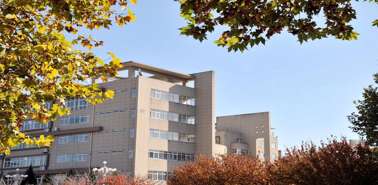 互动话题来说说，你想去哪所学校读书呢？