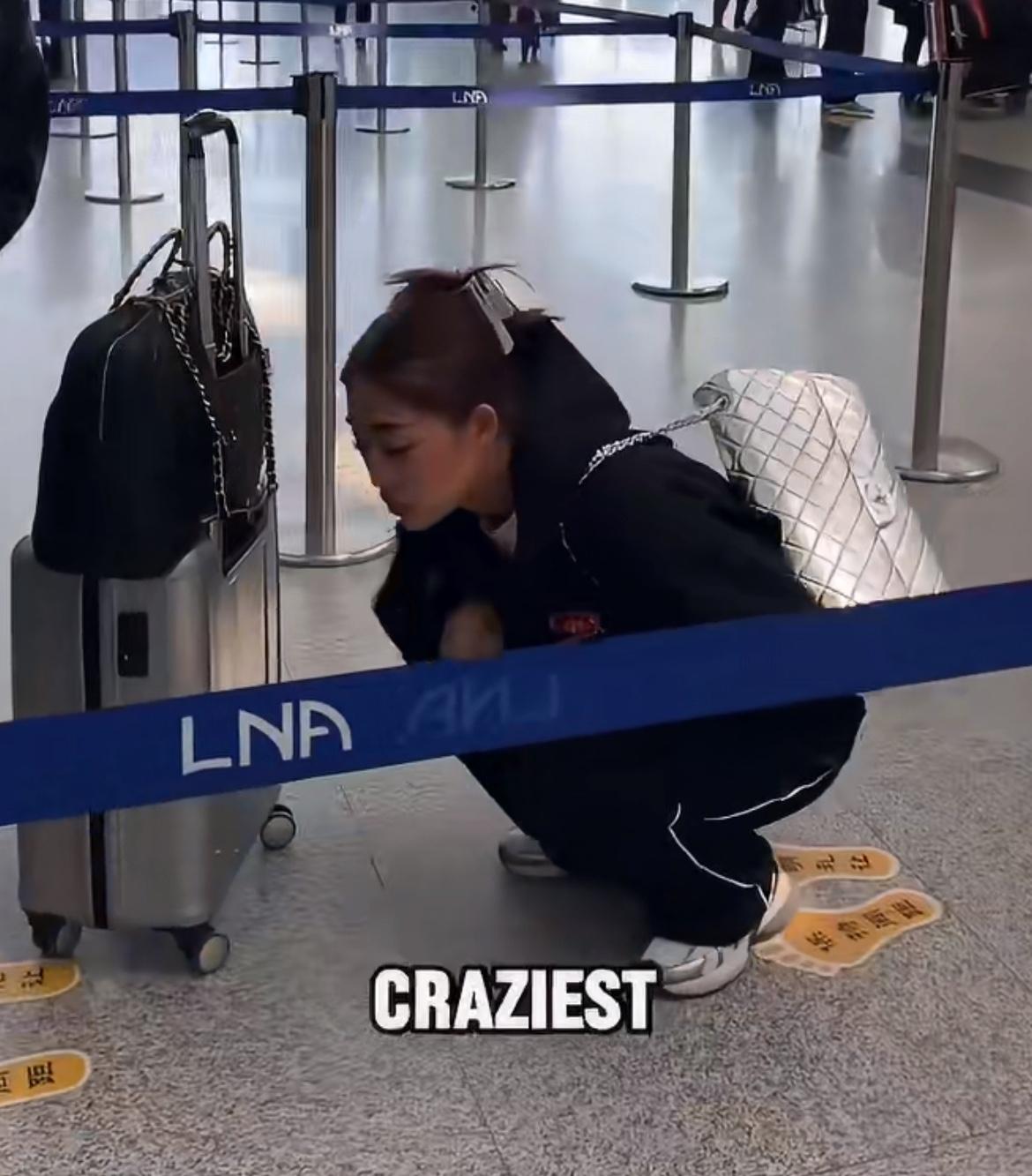 外国媒体研究中国人的蹲坐姿势，认为这种姿势有助于消化和脊椎，虽然亚洲人可以轻轻松