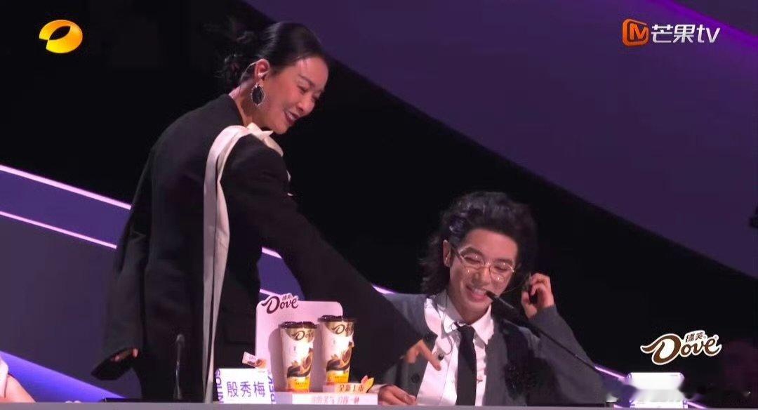 声鸣远扬 请到这三个人是你的福气声鸣远扬 点评环节笑到肚子疼，这三个评委简直是节