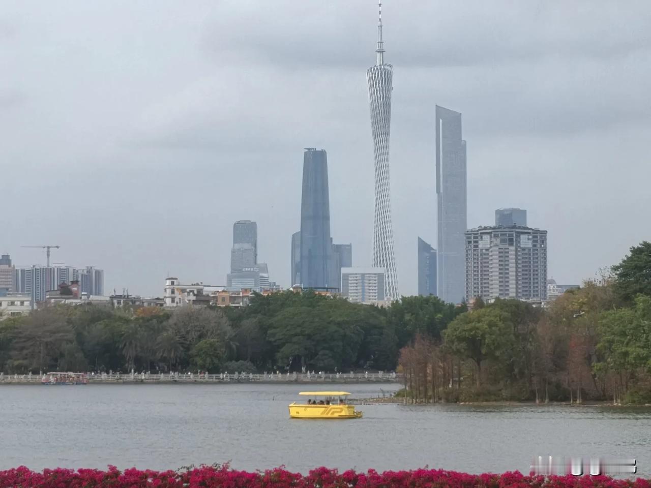 周末打卡广州海珠湖公园｜心灵的宁静港湾（一）

今日气温飙升至 27 度，燥热中