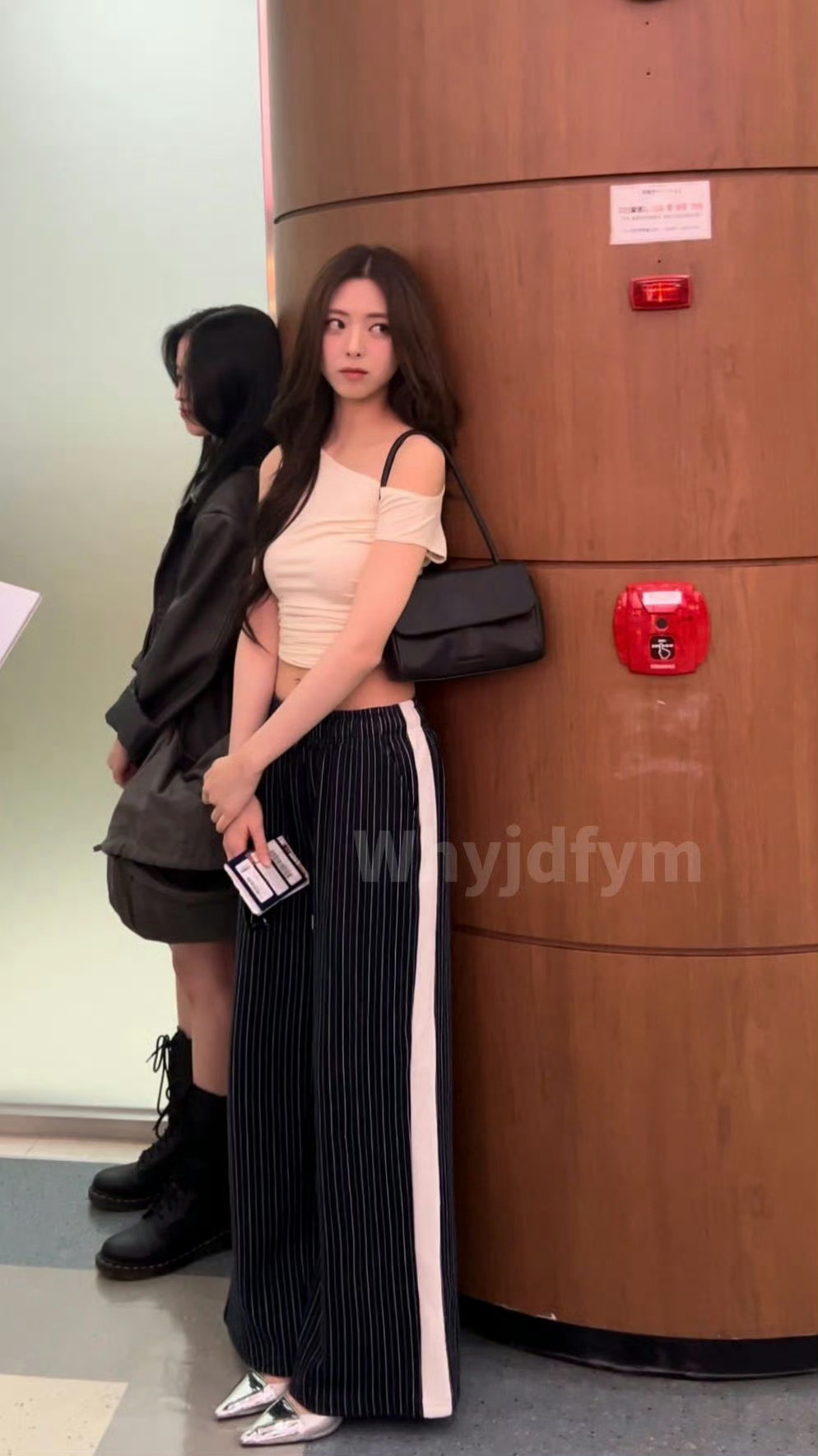 罚站也美得像建模一样的yuna….cr：我会有戒断反应吗 ​​​