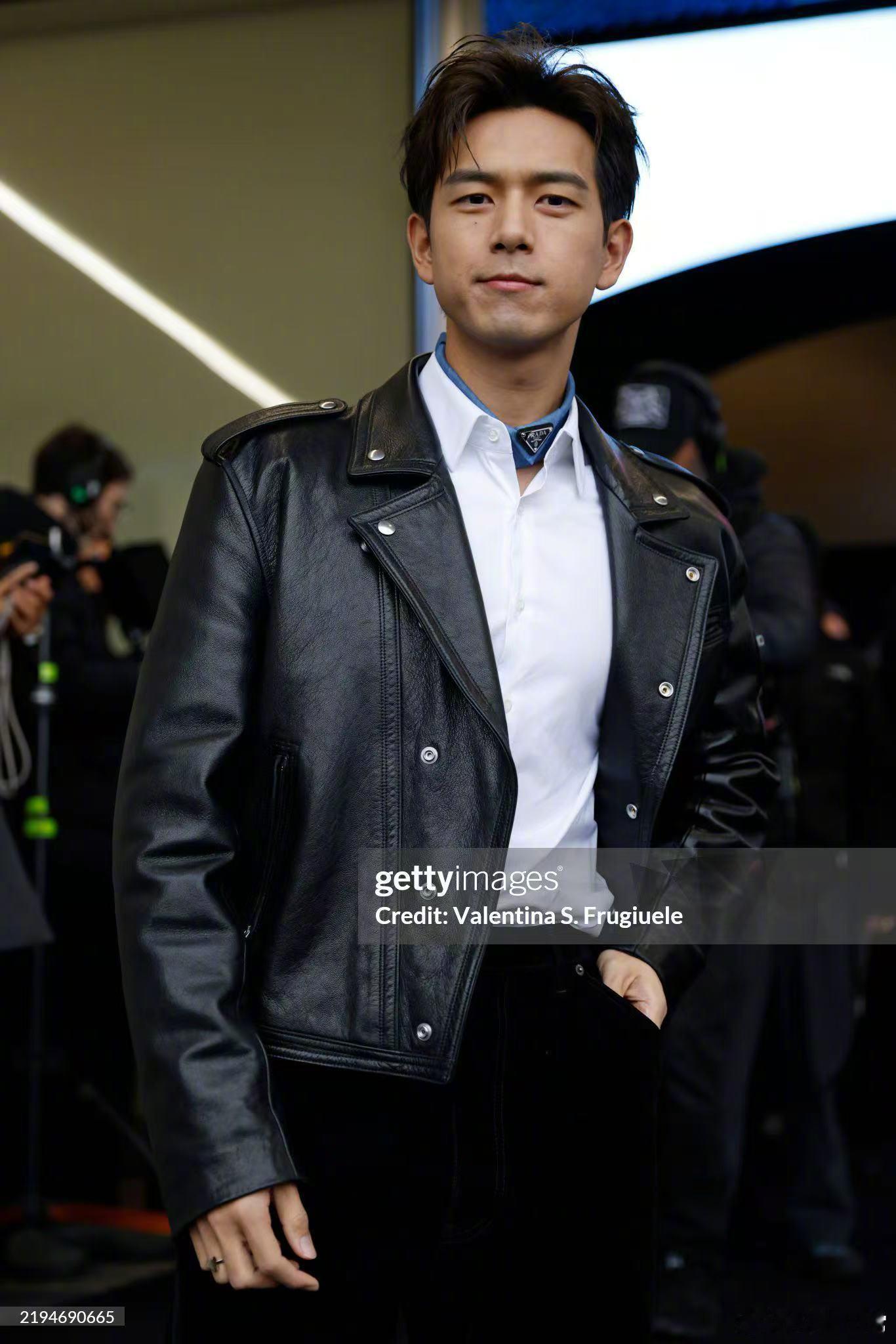 李现、马龙、曾舜晞、樊振东 米兰时装周G社生图 