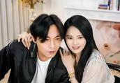 秦昊新剧开播，却被老婆伊能静一篇小作文抢尽风头！ 

这波操作太秀了，热搜前十占