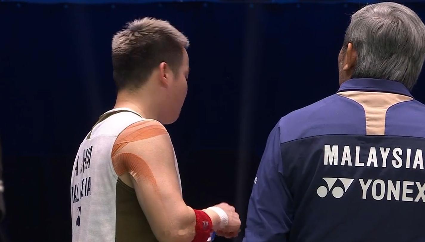 男双 1/4赛 咖塔曼 伊斯法哈尼 19-21 21-16 谢定峰(2) 苏伟译