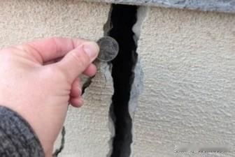 小心买到“地陷房”！一枚10澳分硬币竟能救命？屋主必看的房产避坑指南

一枚不起