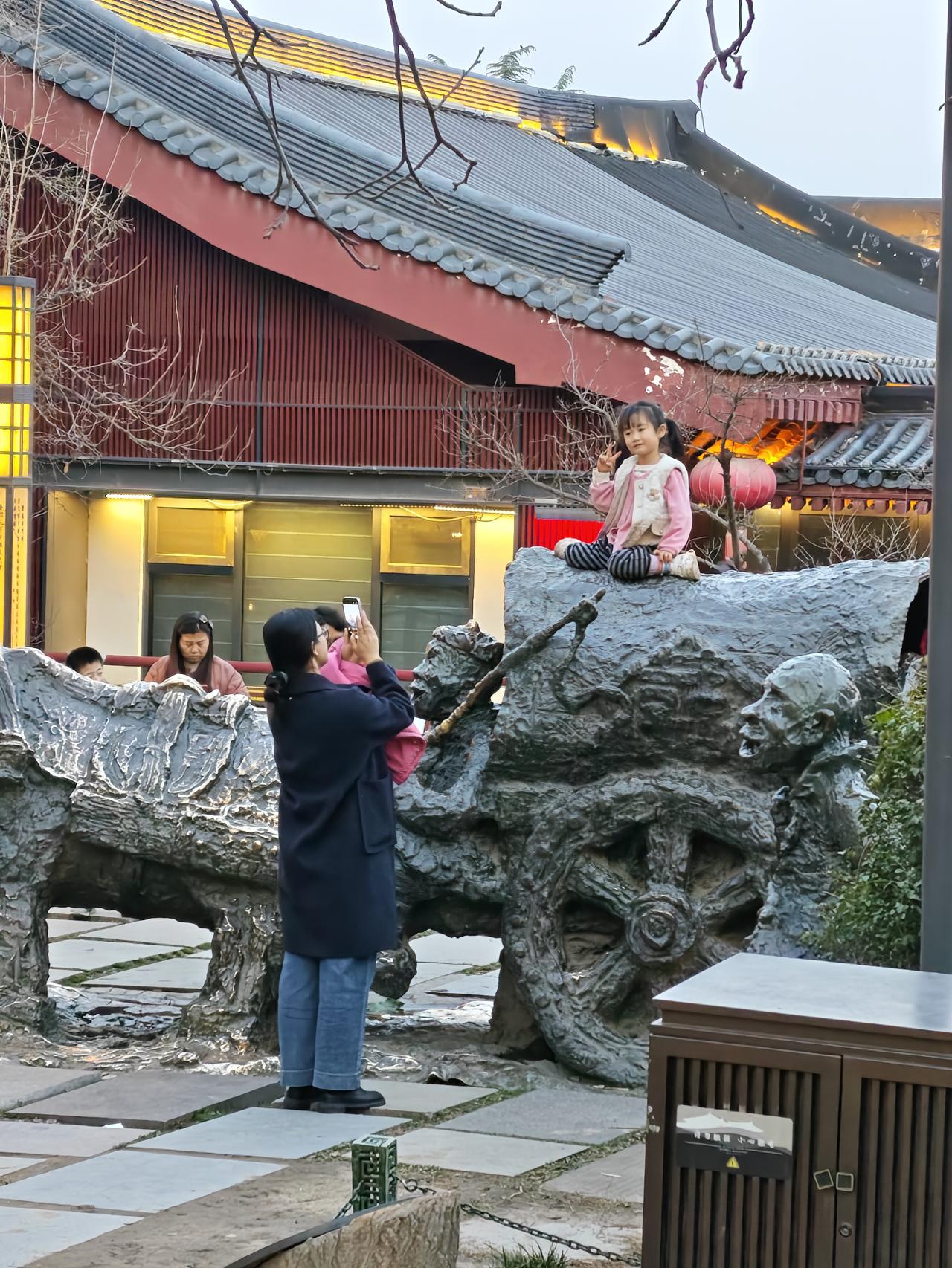 其他包括建立“奖励机制”，改变环境诱因等等。