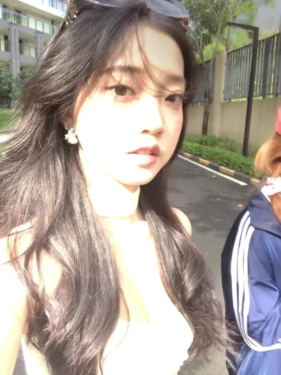 我写不出告别 如果你需要我 那么我就是为了等待你才站在这里