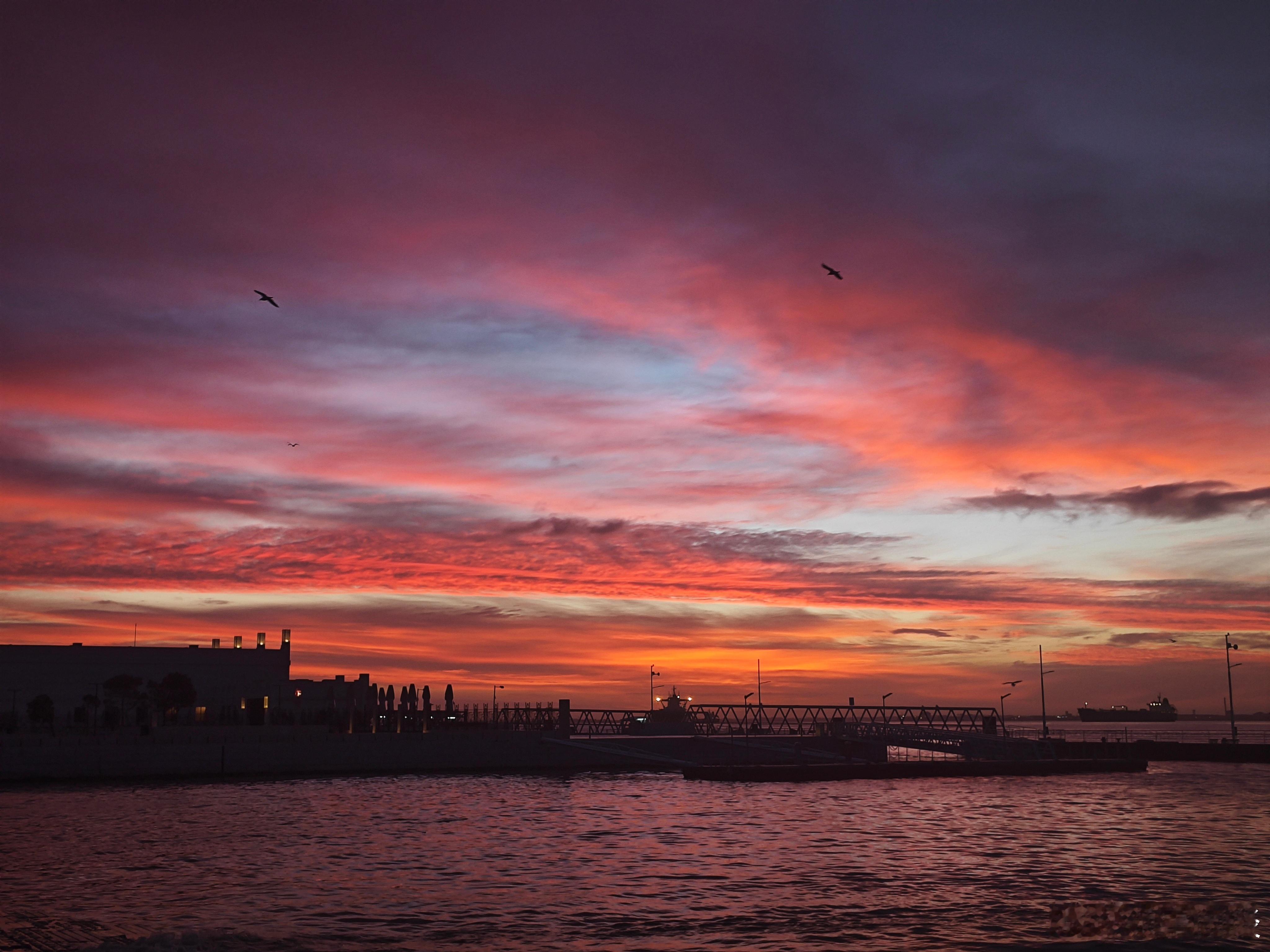 微博平台真的很体贴人，隔一段时间会强制俺“休假”一次。俺趁机来两牙一摩转一圈。比