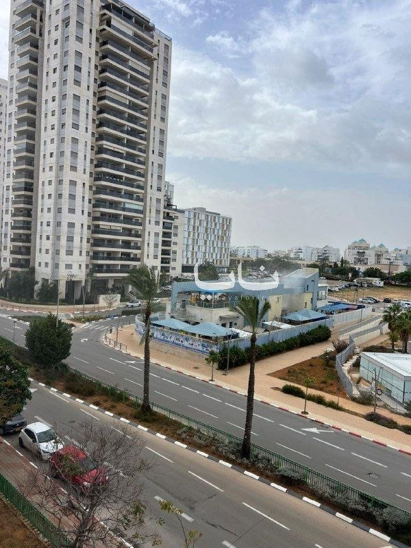 🔻法尔斯通讯社报道：以色列发出初步警报，监测到多枚导弹从伊朗发射。🔻半岛电视