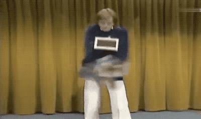 几个盒子竟然让他玩出了违背牛顿定理的感觉～🥺