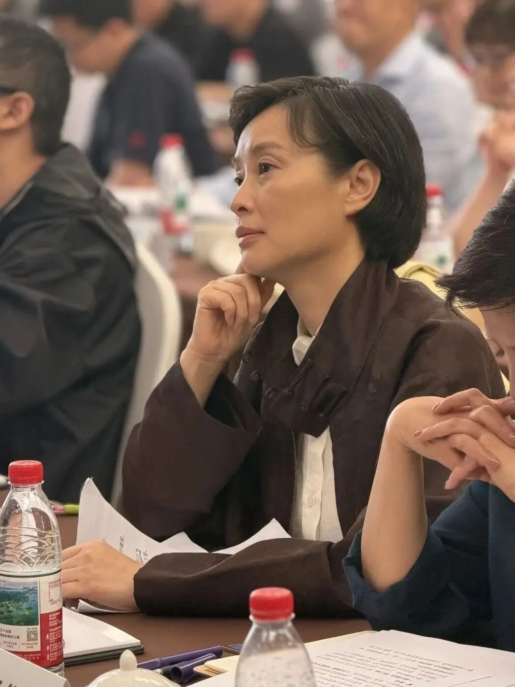凌玲 吴越素颜生图怼脸拍。