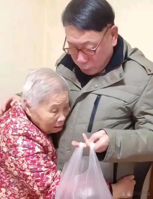 女婿赡养岳父母的思考

近期有人可能是法律知识欠缺，提出个女婿赡养岳父母责任问题