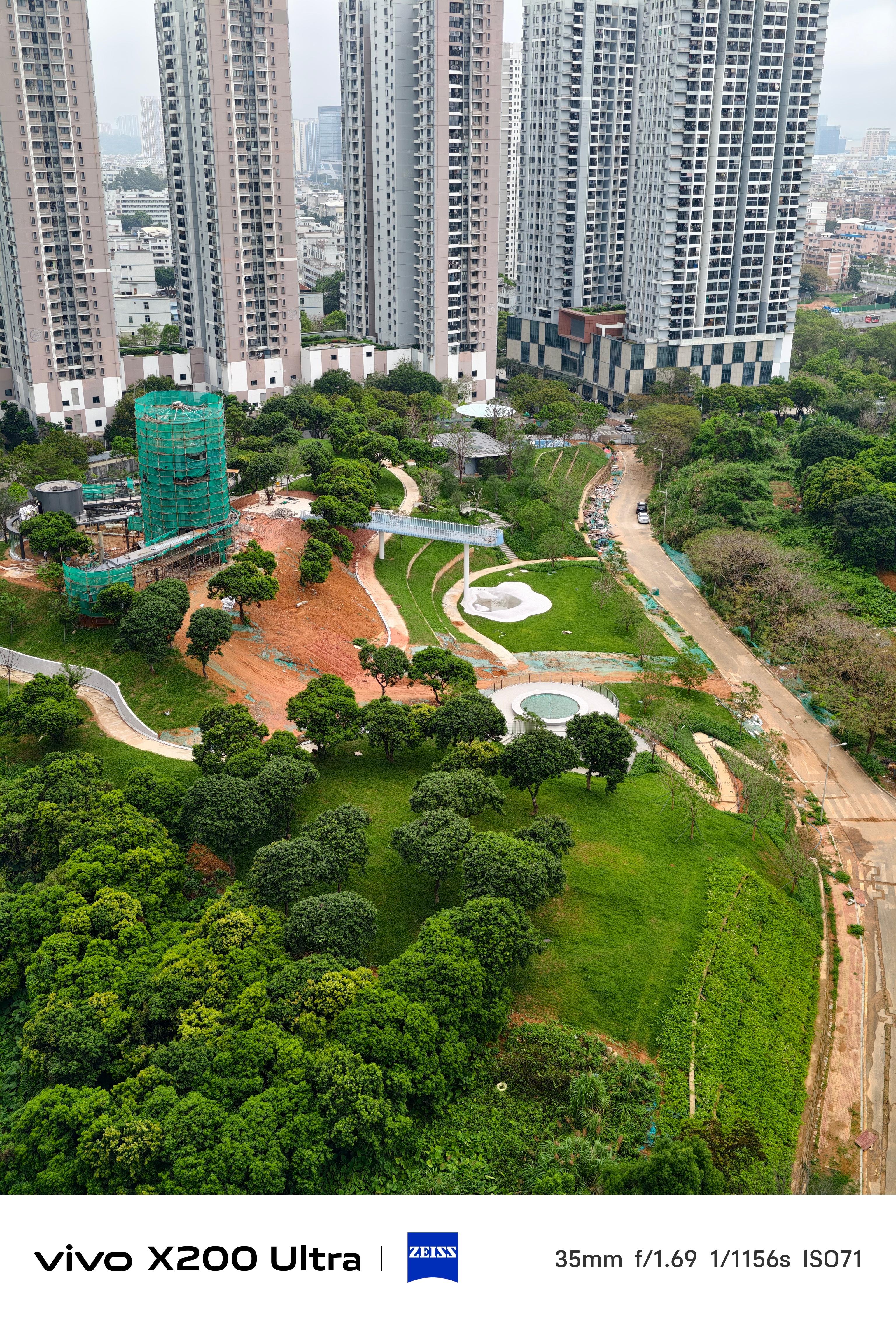 感受一下vivo X200 Ultra 和 X300 Ultra 两者区别大不大