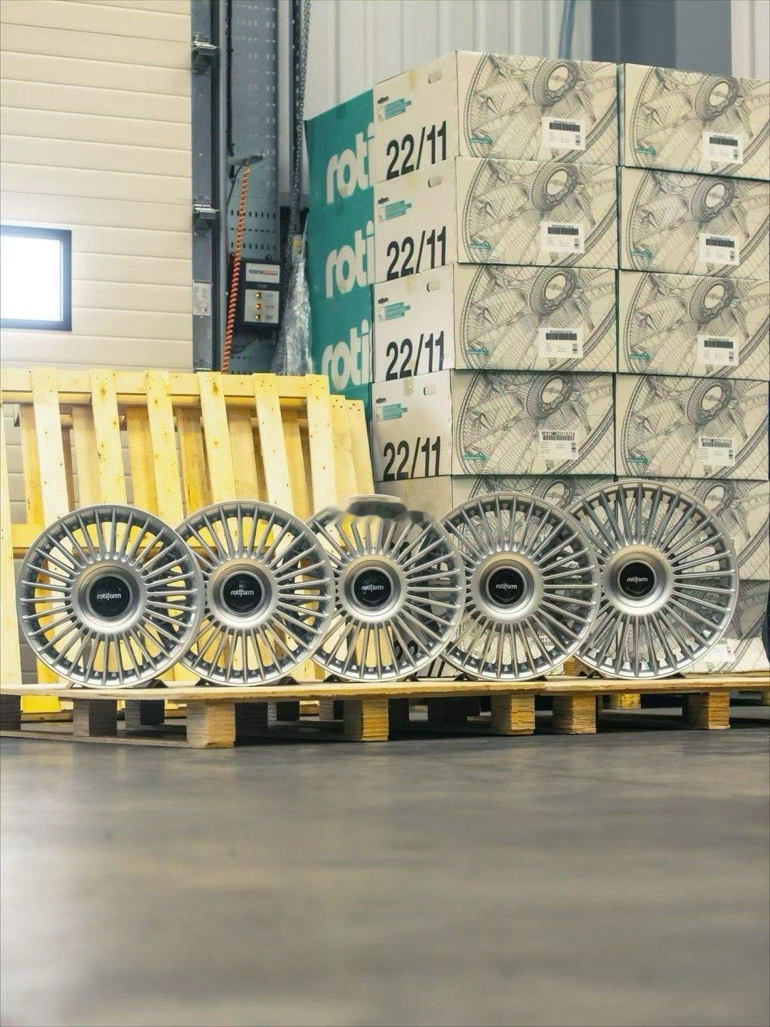 Rotiform-GRZ Monoblock17/18/19/20/22 排好队