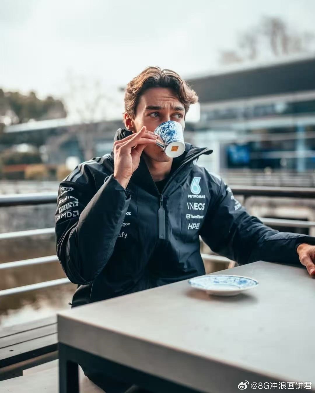 拉塞尔盘核桃拉塞尔中式伴手礼 拉塞尔收到礼物时的表情太可爱了！青花瓷爱不释手，海