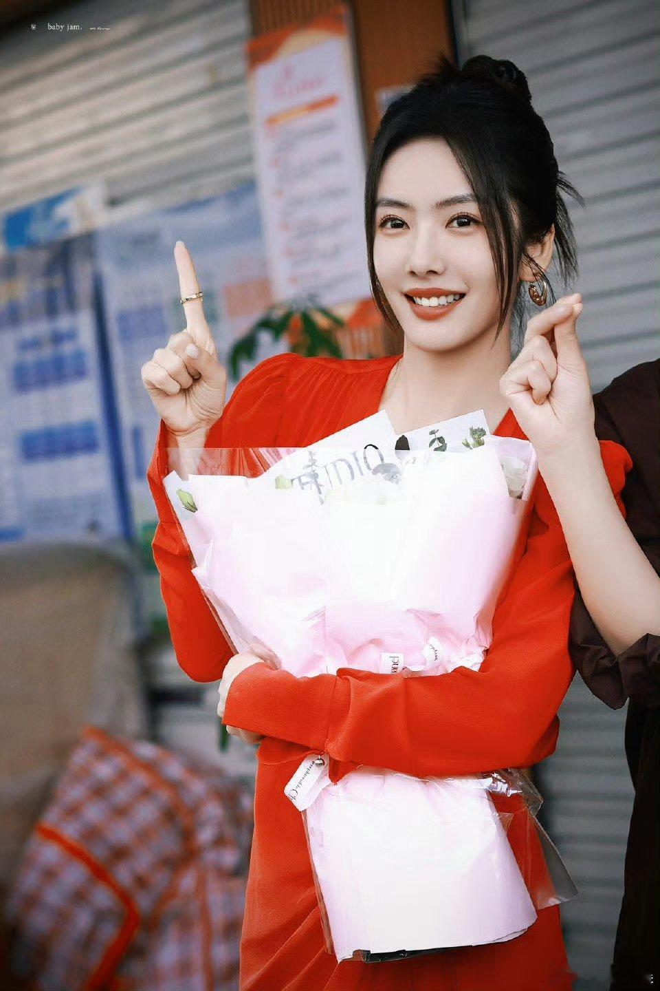 蔡文静演反派有亿点吓人蔡文静演反派，真是把角色演活了！预告片中的她，眼神中透露出
