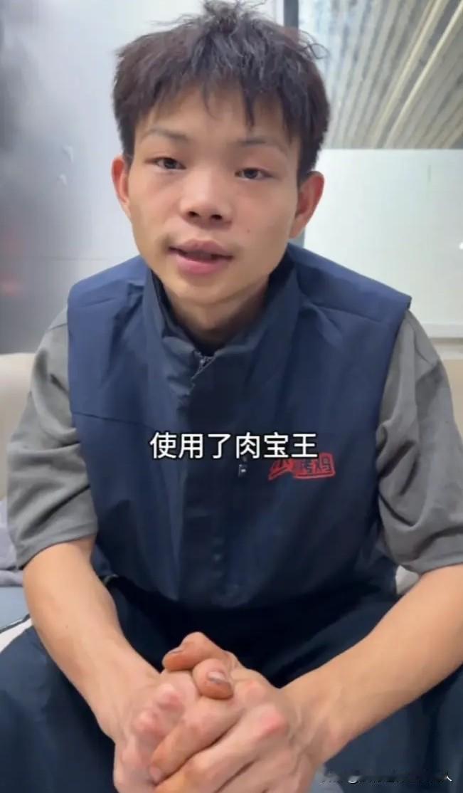 果然是人红是非多。

深圳16岁烧烤少年小陈，被人质疑在烤鸡的过程中，使用了'“