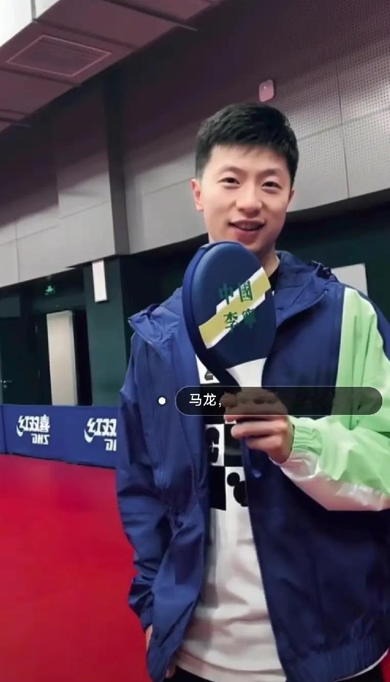 听说马龙和许昕都去成都给国乒做陪练。蛮感动的！因为他们心里头装着国家，若有召必定