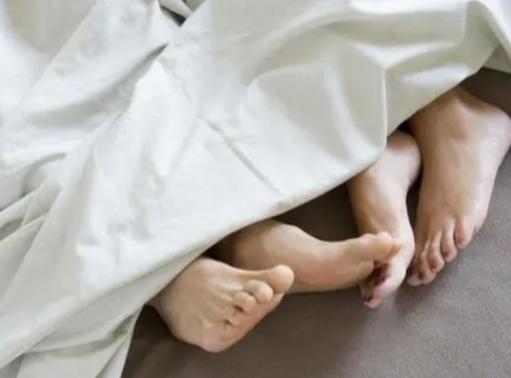 陕西西安，女子经朋友介绍认识一名男子，当天便与对方发生了关系，事后，女子发现对方