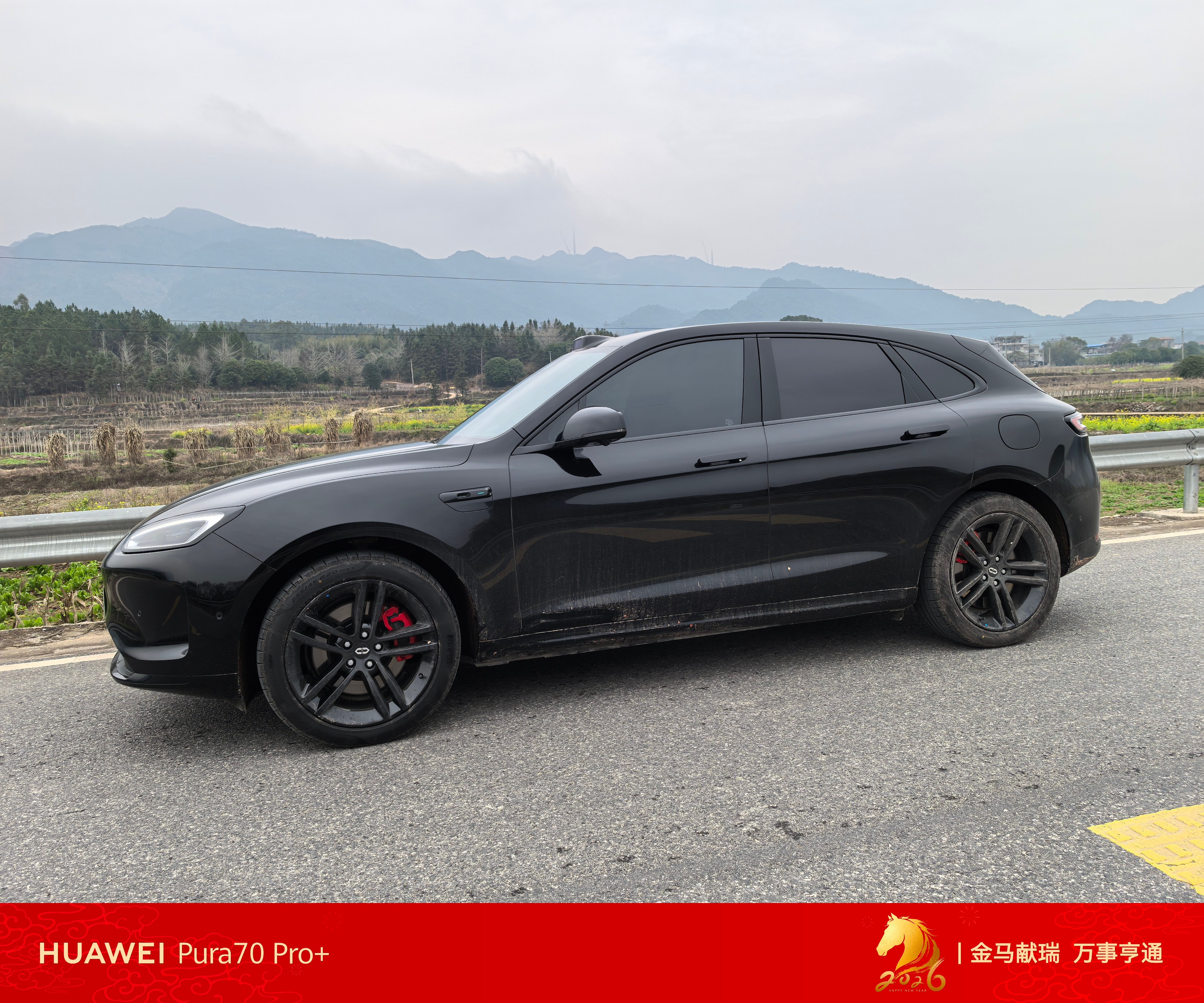 这玩意能陪着干啥？吃饭、聊天还是陪着你出门？拿买机器人伴侣的钱去买一台自己喜欢的