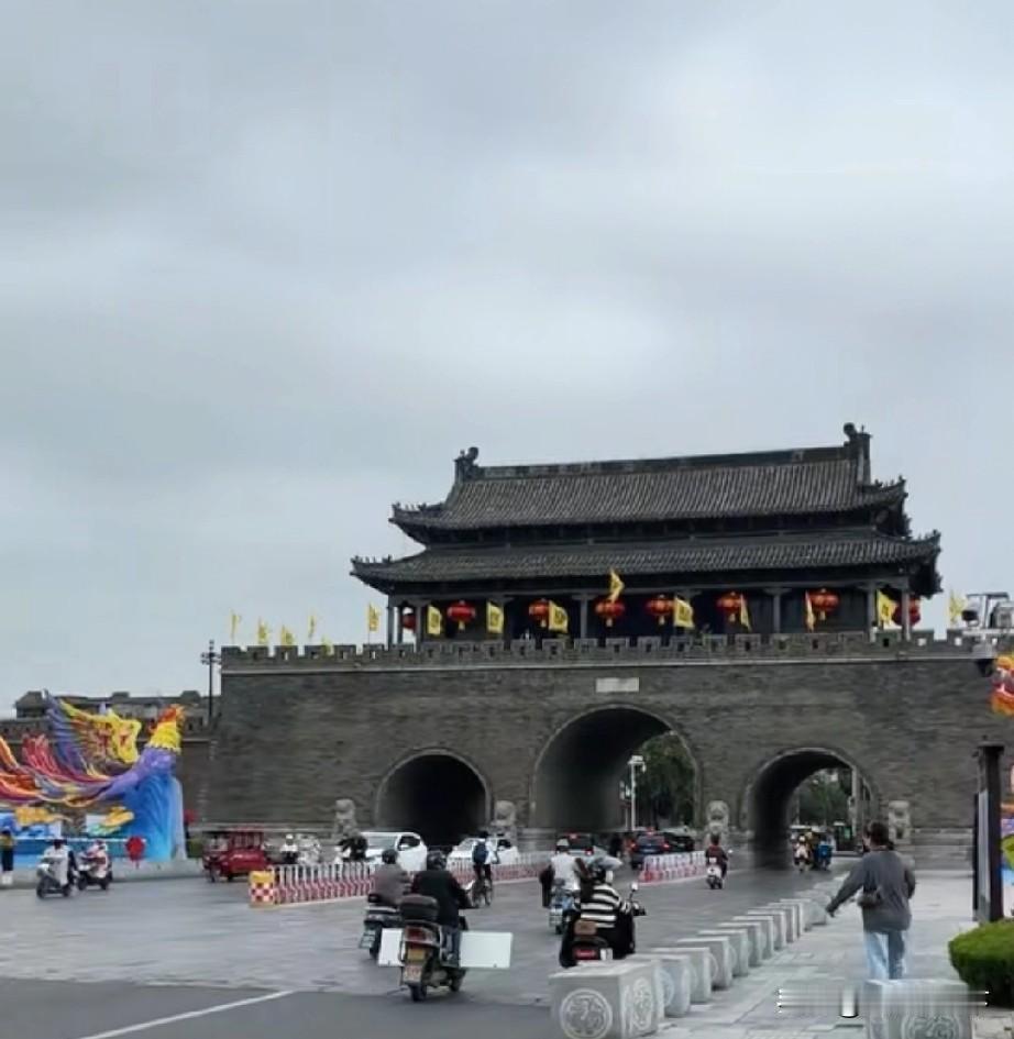 合肥市民周末想逛寿县古城，有一条非常省钱的公交路线
合肥市民到寿县，乘坐高铁，二