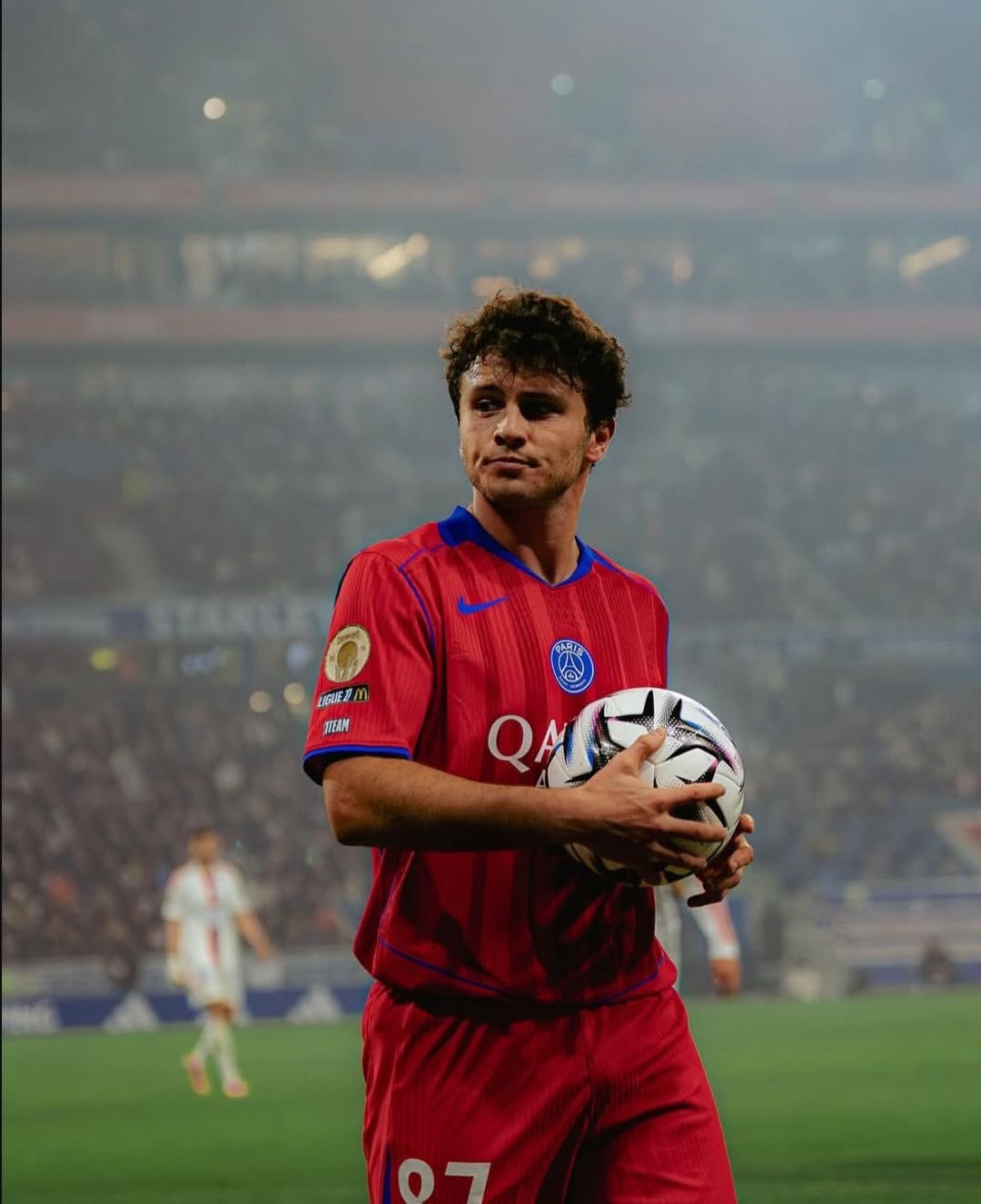 欧冠  若昂·内维斯参加了今天的全部训练，感觉良好，因此他将进入对阵纽卡斯尔的比