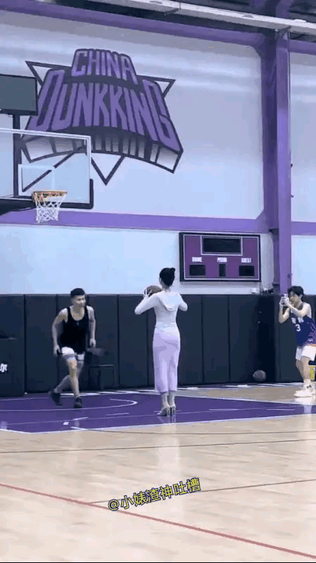 兄弟，你这一个盖帽，把女朋友都盖没了[灵光一闪]