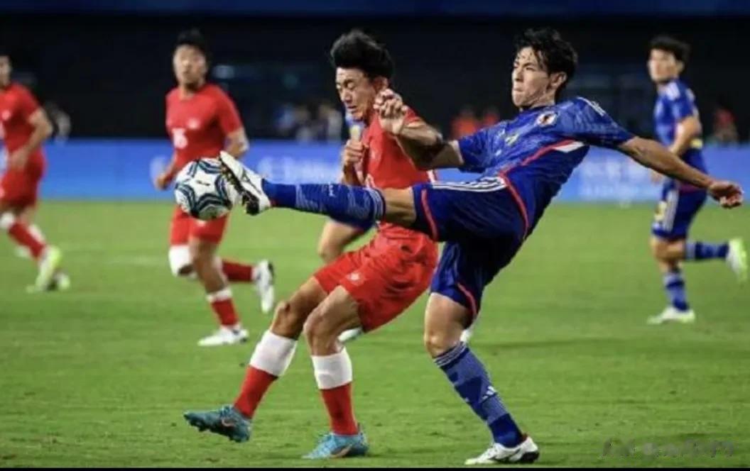中国香港男足0:4负于日本男足揭示3个不争的事实:

1、日本队不管是男足还是女