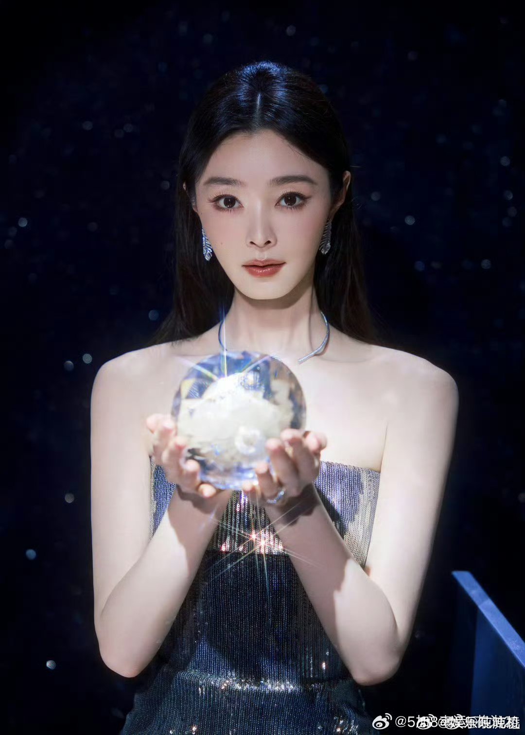 宋轶胎毛刘海 宋轶这个发型师加鸡腿！胎毛刘海设计得恰到好处，既有造型感又不失自然