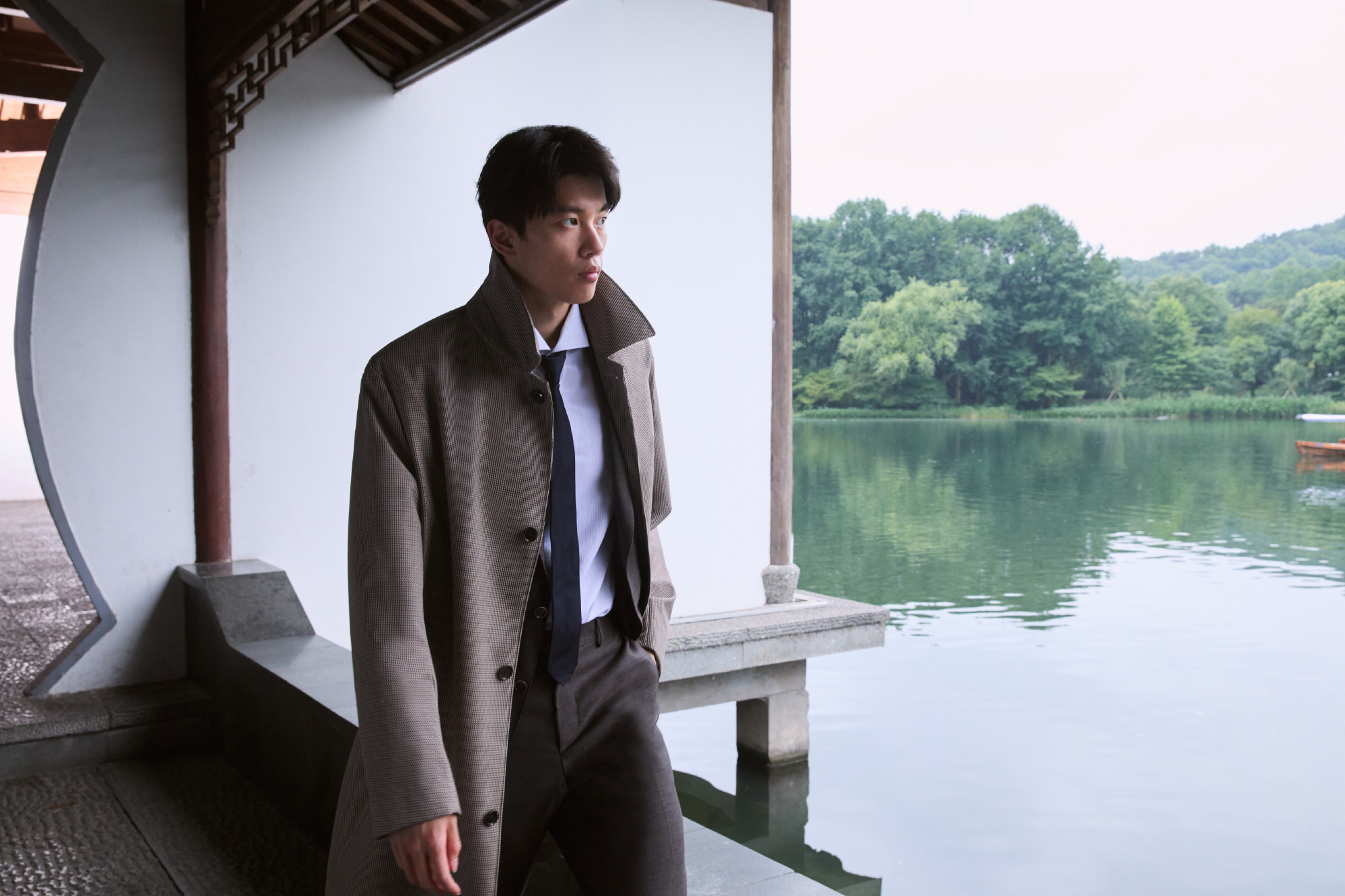 BOSS 2026秋冬系列广告大片，由游泳世界冠军、BOSS品牌代言人汪顺出任本