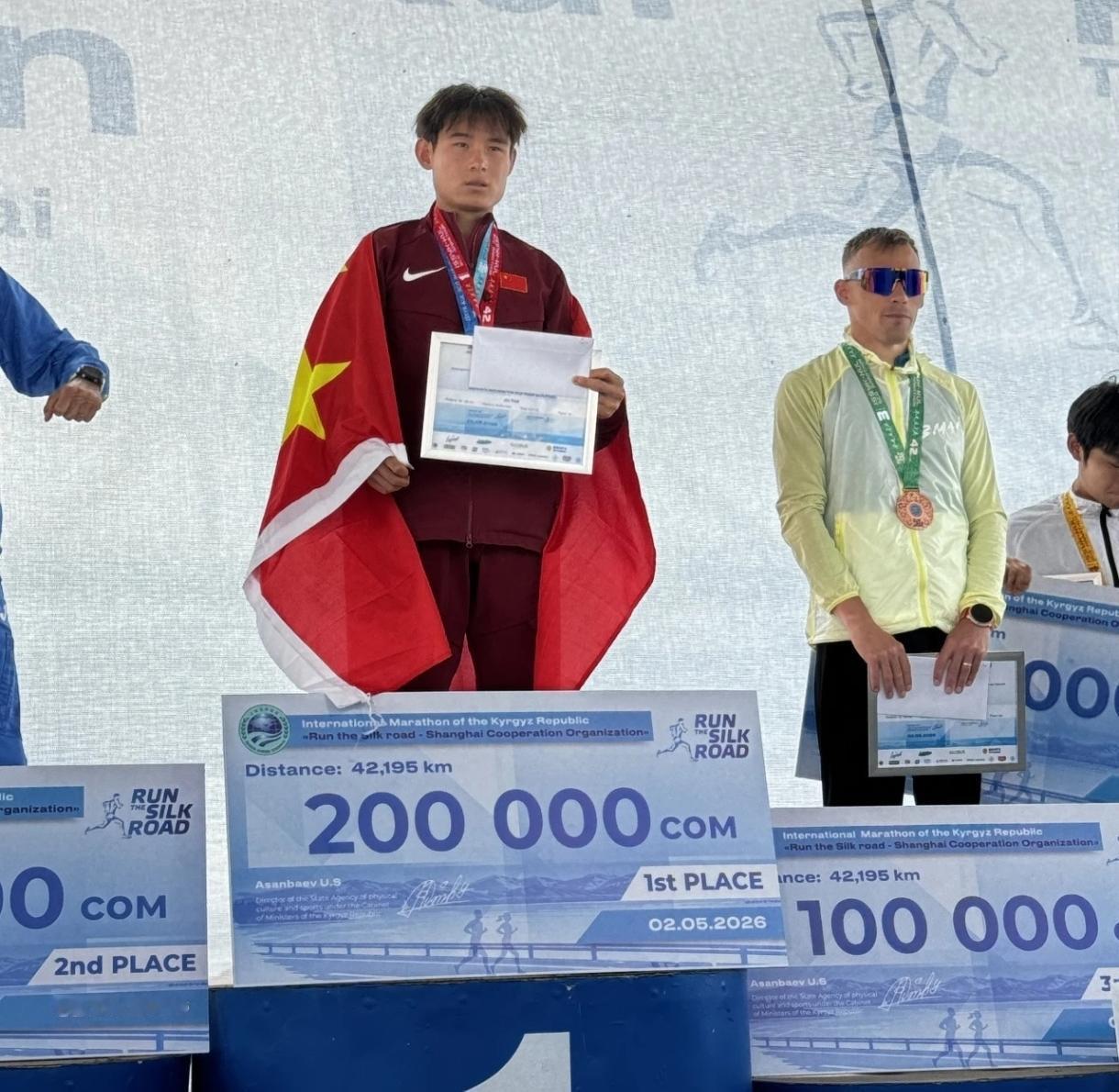 宁夏骄傲，为国争光！
21岁宁夏小将田虎，出征上合组织伊塞克湖马拉松赛，强势拿下