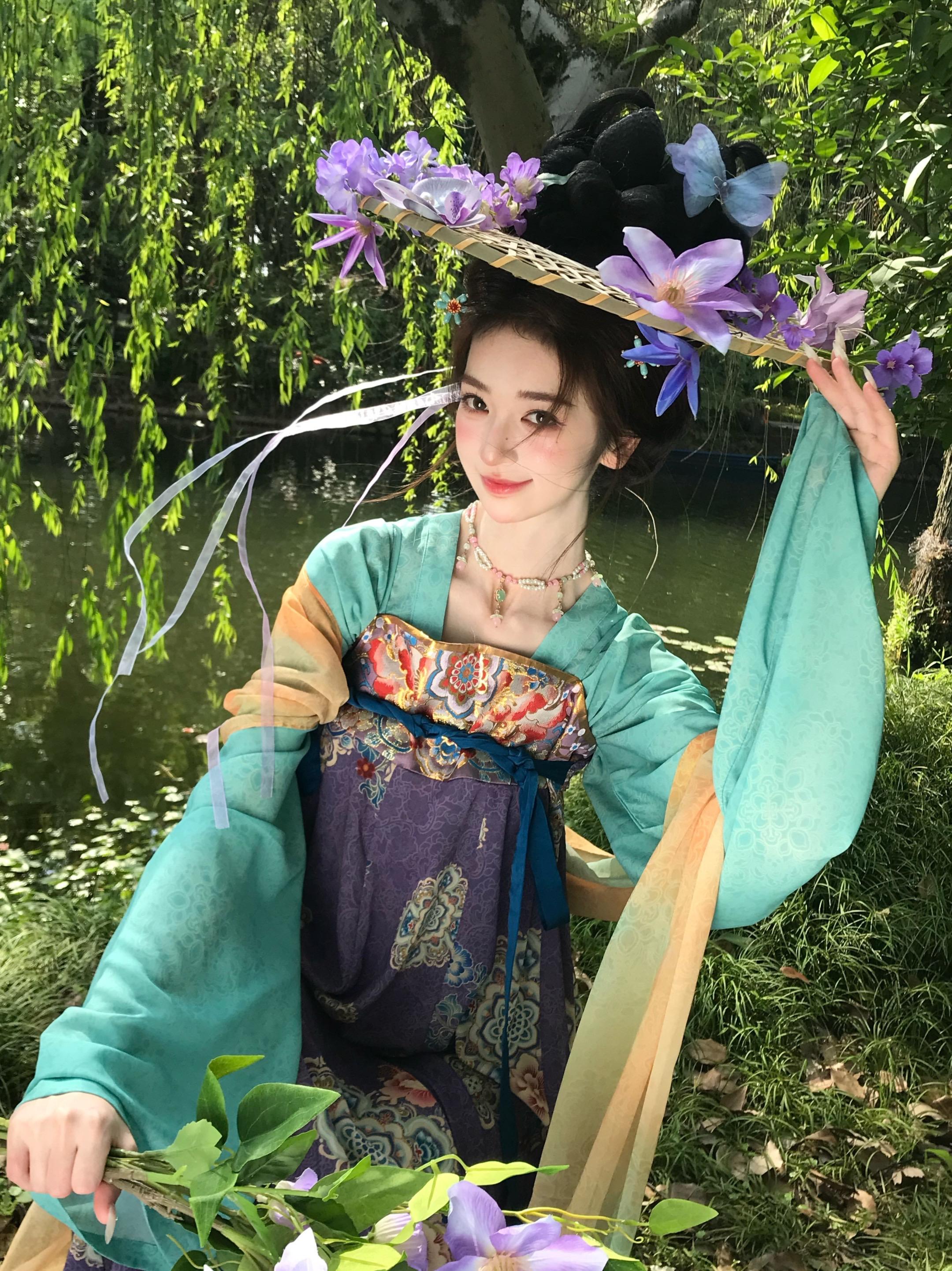 一种相思花自飘零水自流