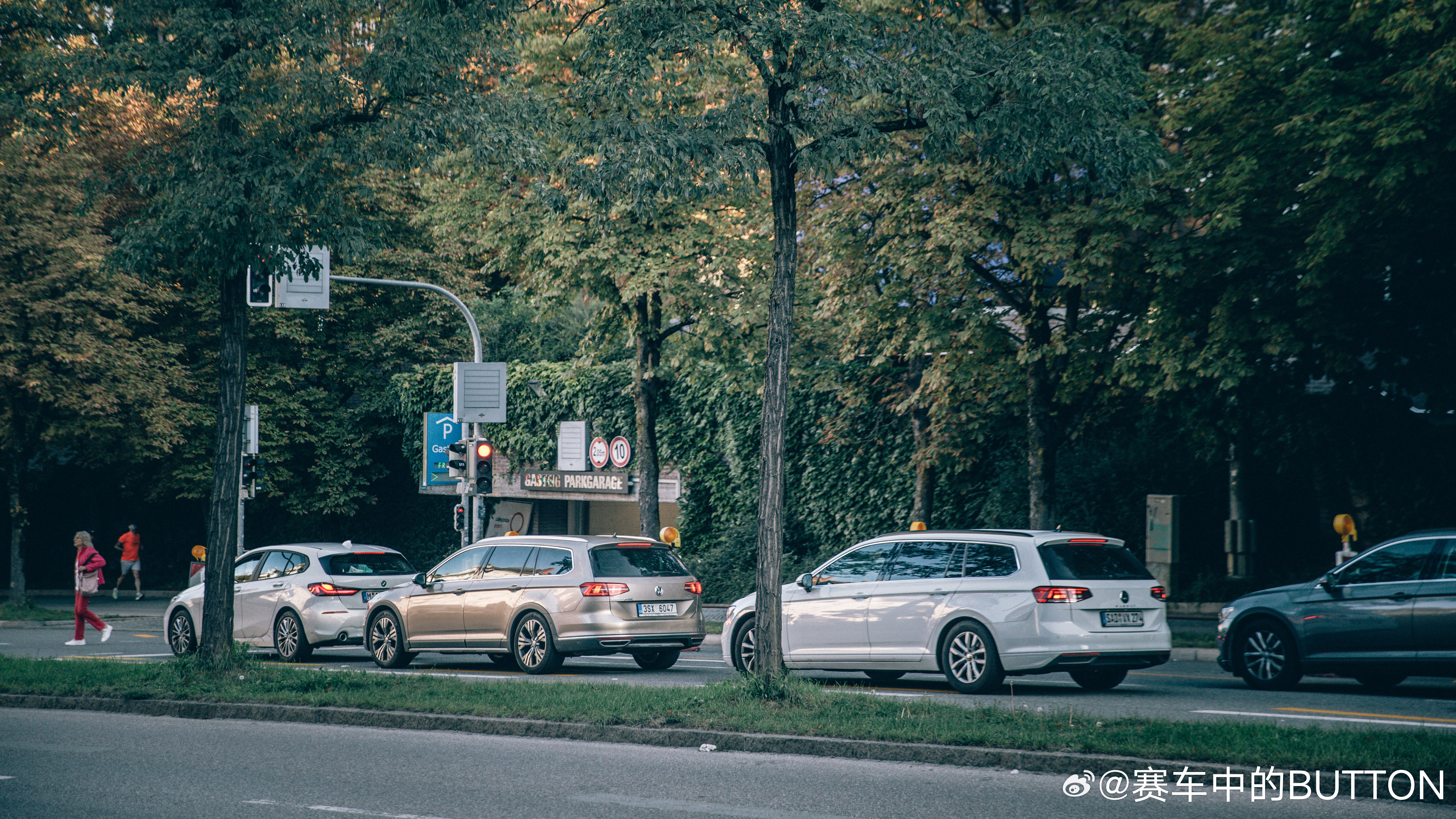 遍地旅行车。真羡慕  ​​​