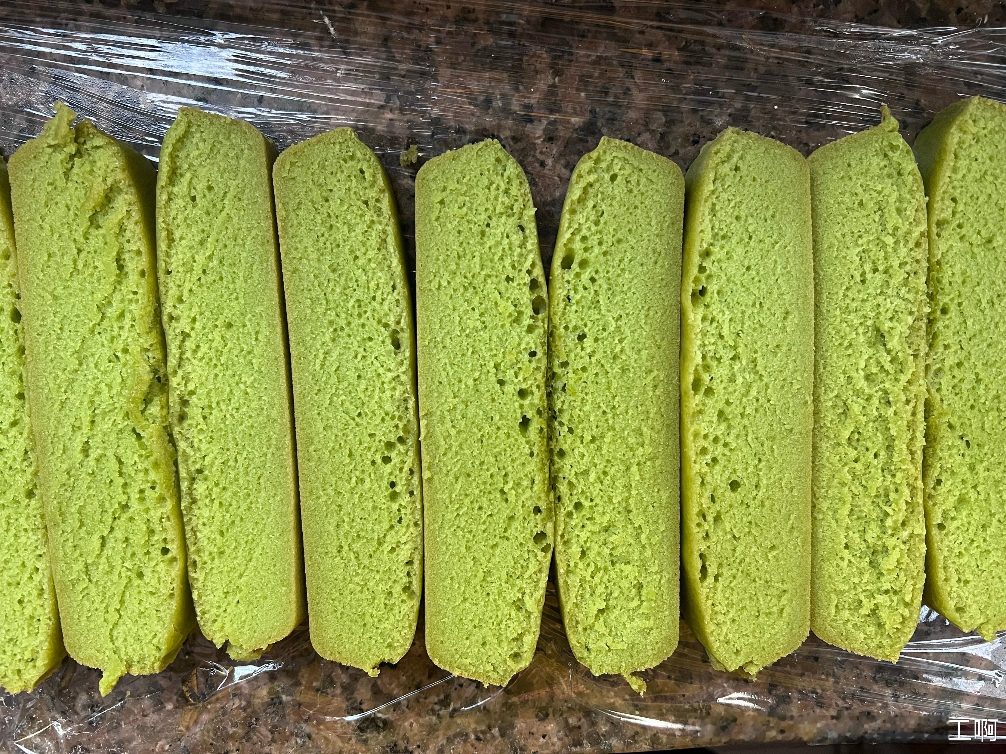 今日又係斑斕日，糯米糍越包越順手，千層糕都夠分明了，不過最成功都係解鎖埋斑斕馬拉