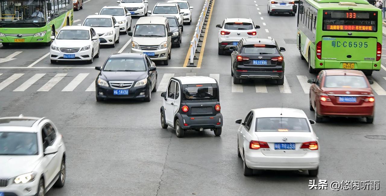 整治老头乐乱象 需严管更需人性化施策
 
在日常道路通行中，尤其是中小学上下学高