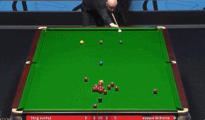 丁俊晖2-3陷入被动
北京时间2月13日，2024斯诺克威尔士公开赛32强争夺战