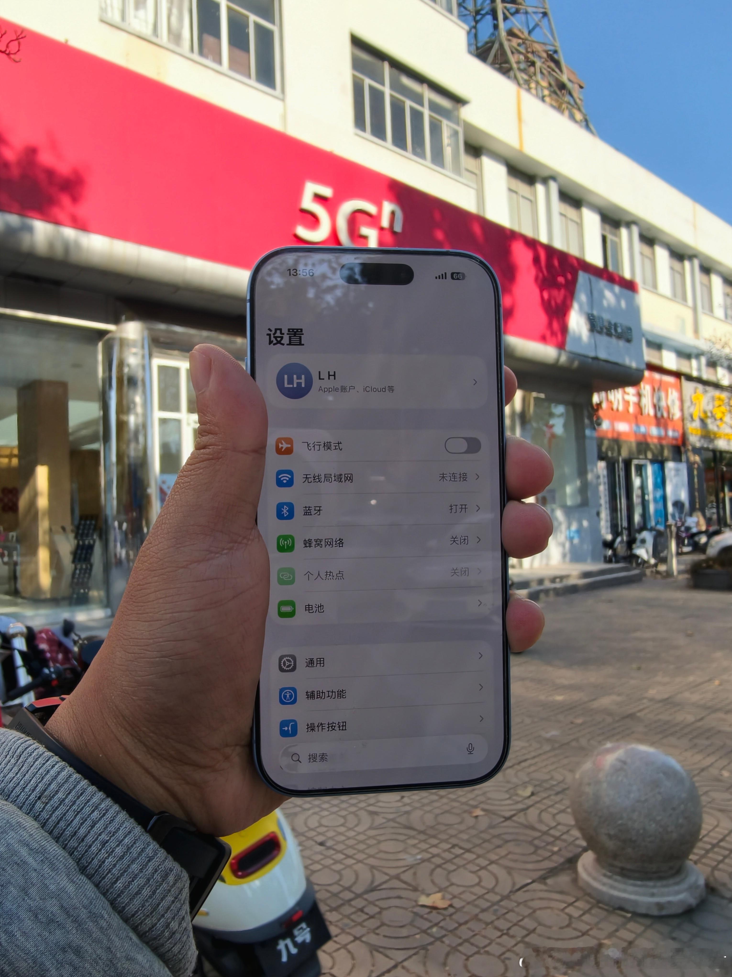 苹果安卓实现互通隔壁安卓“强行兼容”苹果生态；苹果这边“强行兼容”安卓，双向奔赴