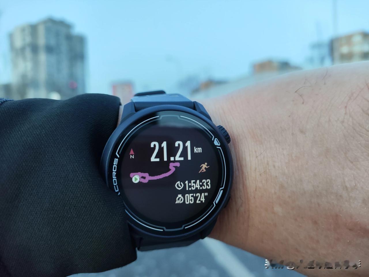 无论在什么时候开始，重要的是开始之后就不要停止！
2月的第二个半马，早安 21.