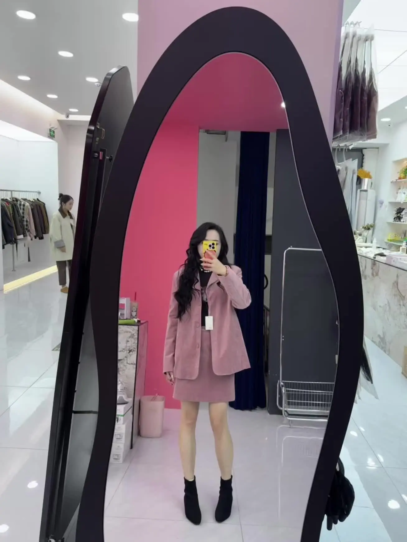 我不可能生意不好～ 因为我的姐妹们爱我。