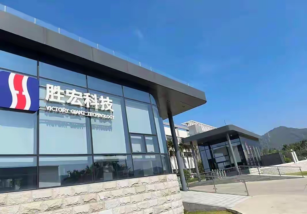 近期“电梯亲吻门”持续发酵，从娱乐八卦演变为实打实的资本市场风波。受该事件影响，