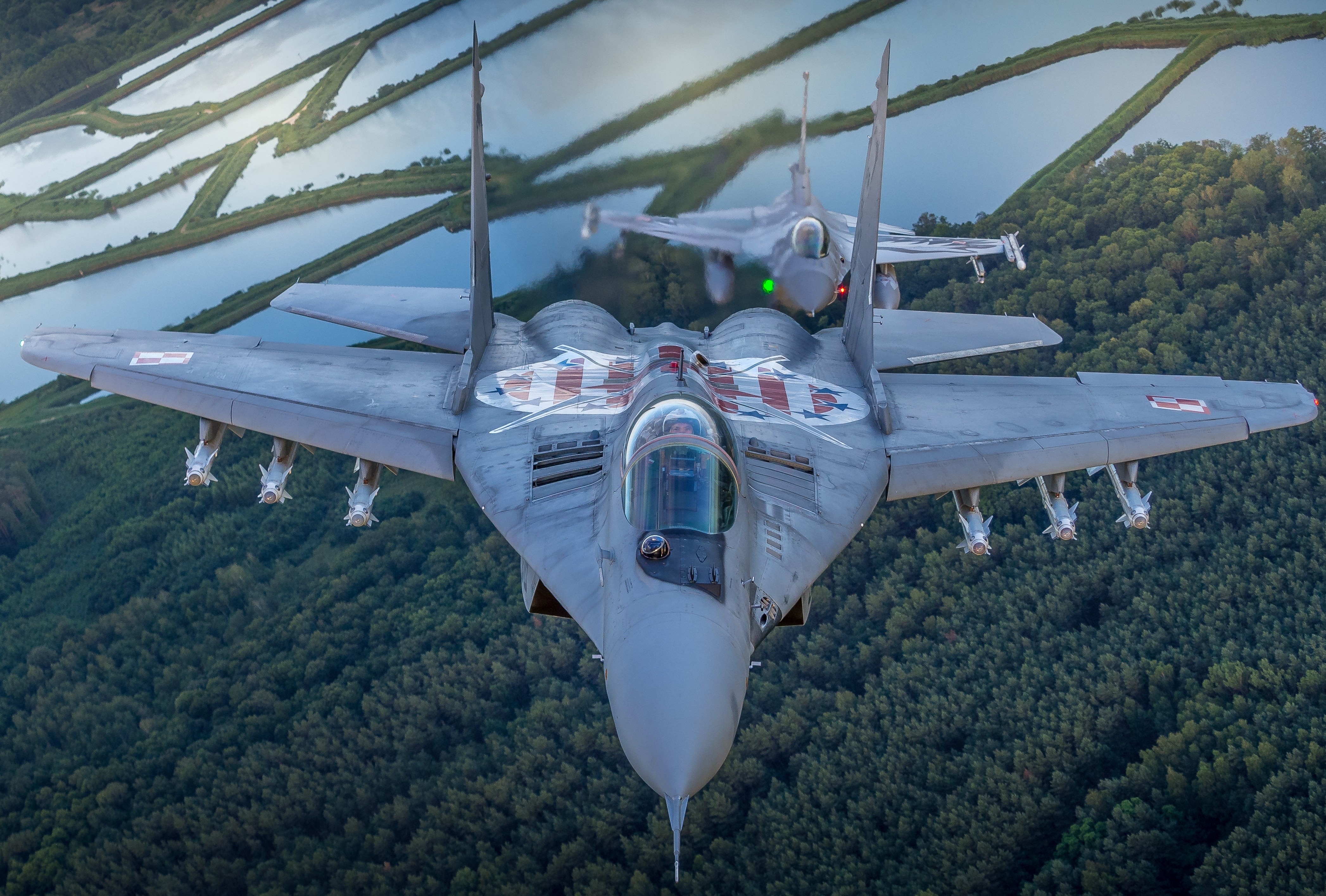 高分辨率图像 好看的MIG29，6发R73，适合拦截KH101