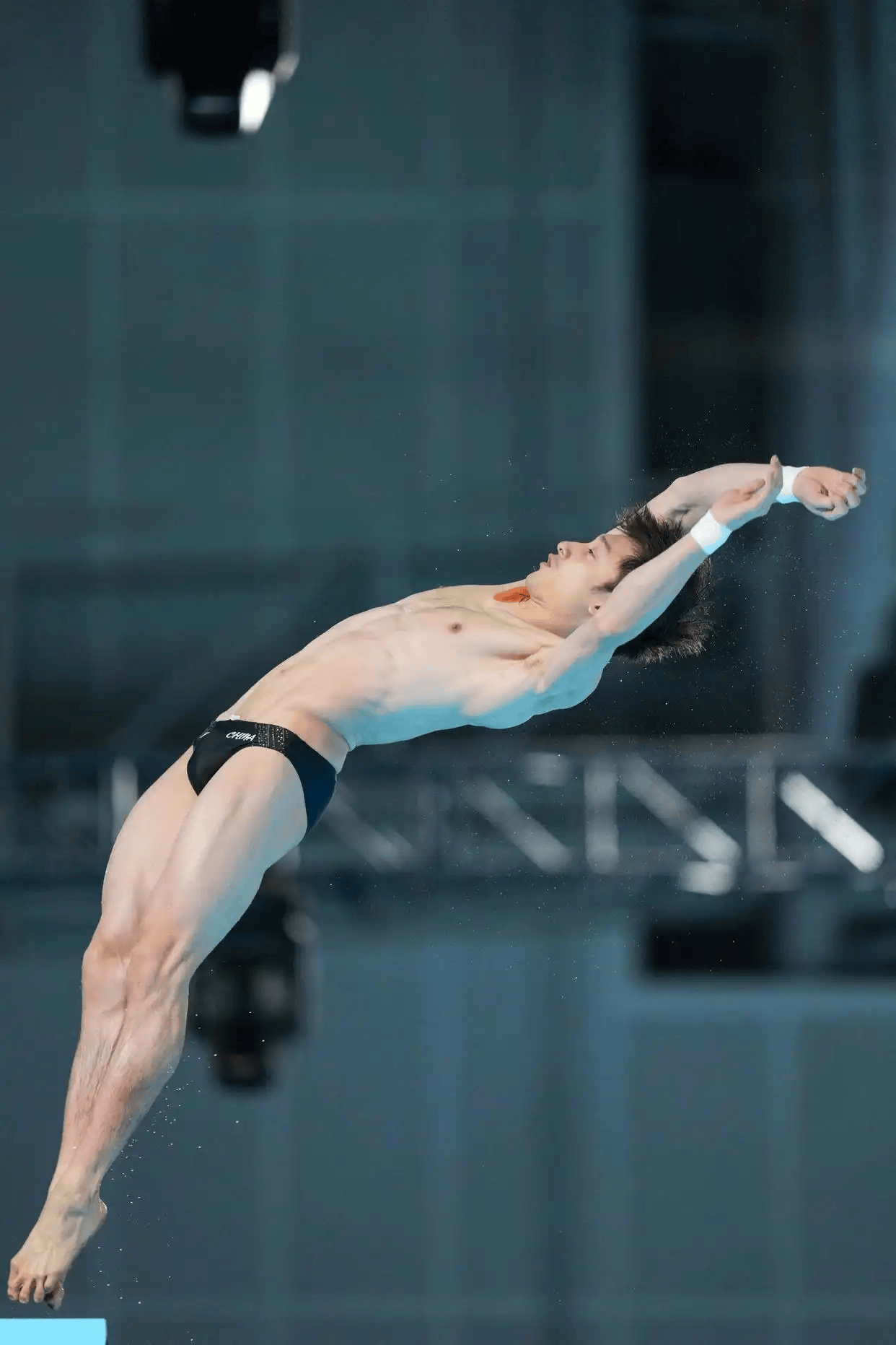 全运会：练俊杰获男子跳水个人全能金牌，曹缘摘银