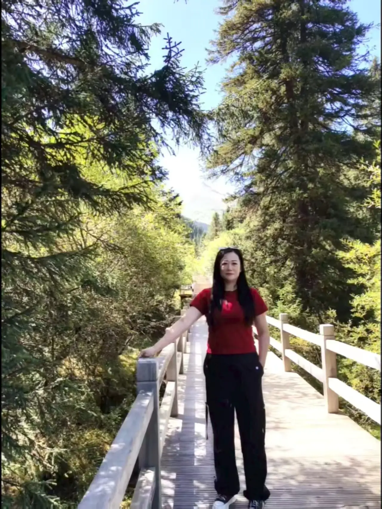 未来的老公你好，我姓李，86年，四川姑娘，高：160，体重115，你可...