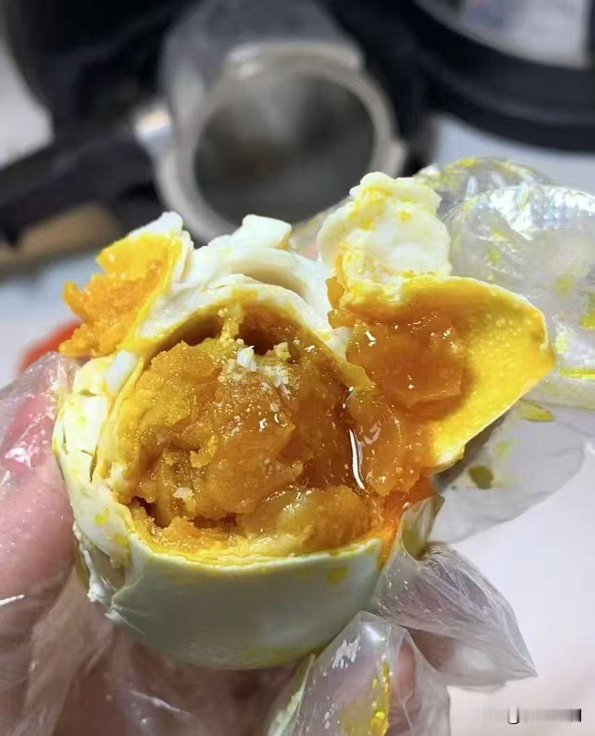 人到中年，想活得不累，就记住这几句
 
1. 少管闲事
别人的家长里短、是非对错