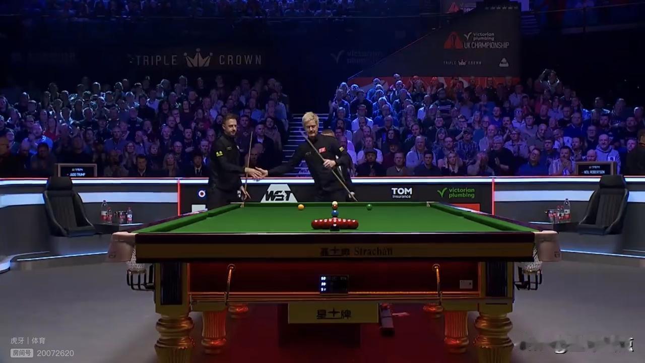 上半场特鲁姆普与尼尔.罗伯逊2-2打平，各打一局好球

今晚九点，2025斯诺克