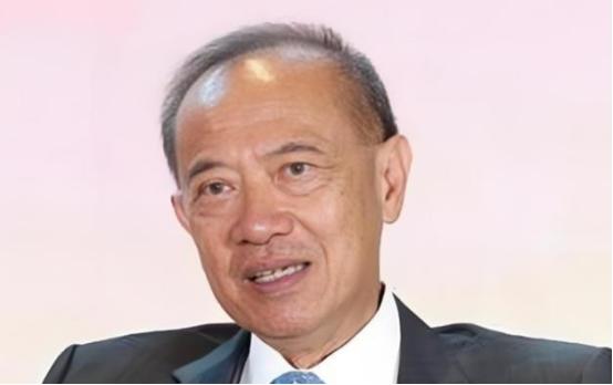 终于有人说出了大实话！新加坡前外长杨荣文说：不要看美国动不动就威胁中国、制裁中国