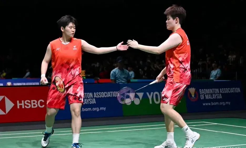 羽毛球印度赛！女双四强/全部产生[玫瑰]1，李怡婧/罗徐敏————中国🇨🇳2